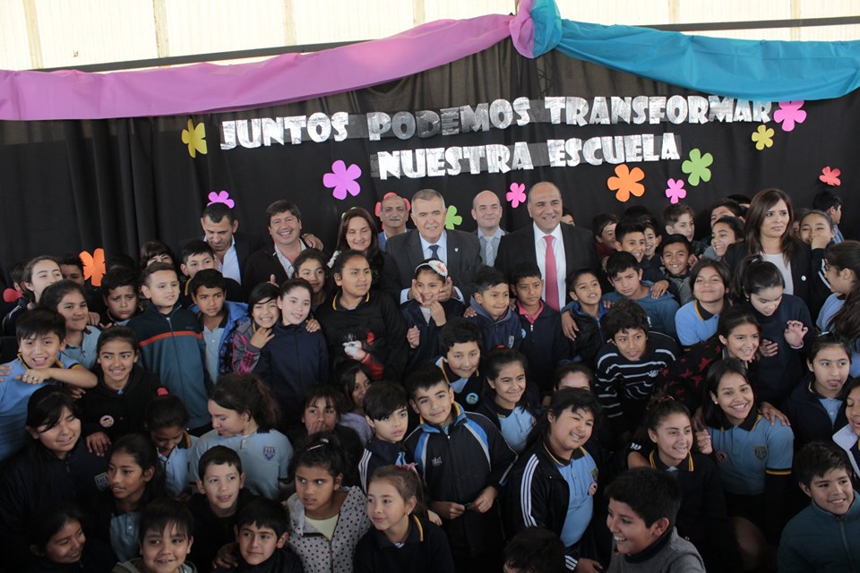 Construcciones Escolares | El gobernador Manzur visito la escuela Pantaleon Fernandez
