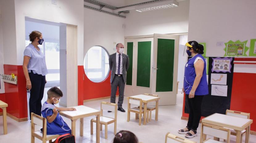 Autoridades educativas visitaron la Escuela de Nivel Inicial Lucas A. Córdoba