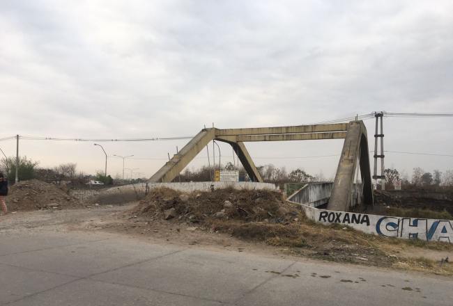 Vialidad | Está prohibido circular por el puente de avenida Colón y Canal Sur