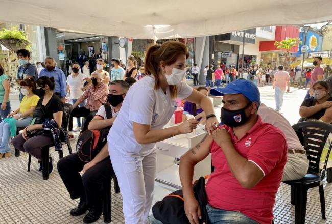 Vacunas | Más de 58.000 personas se vacunaron en los últimos tres días