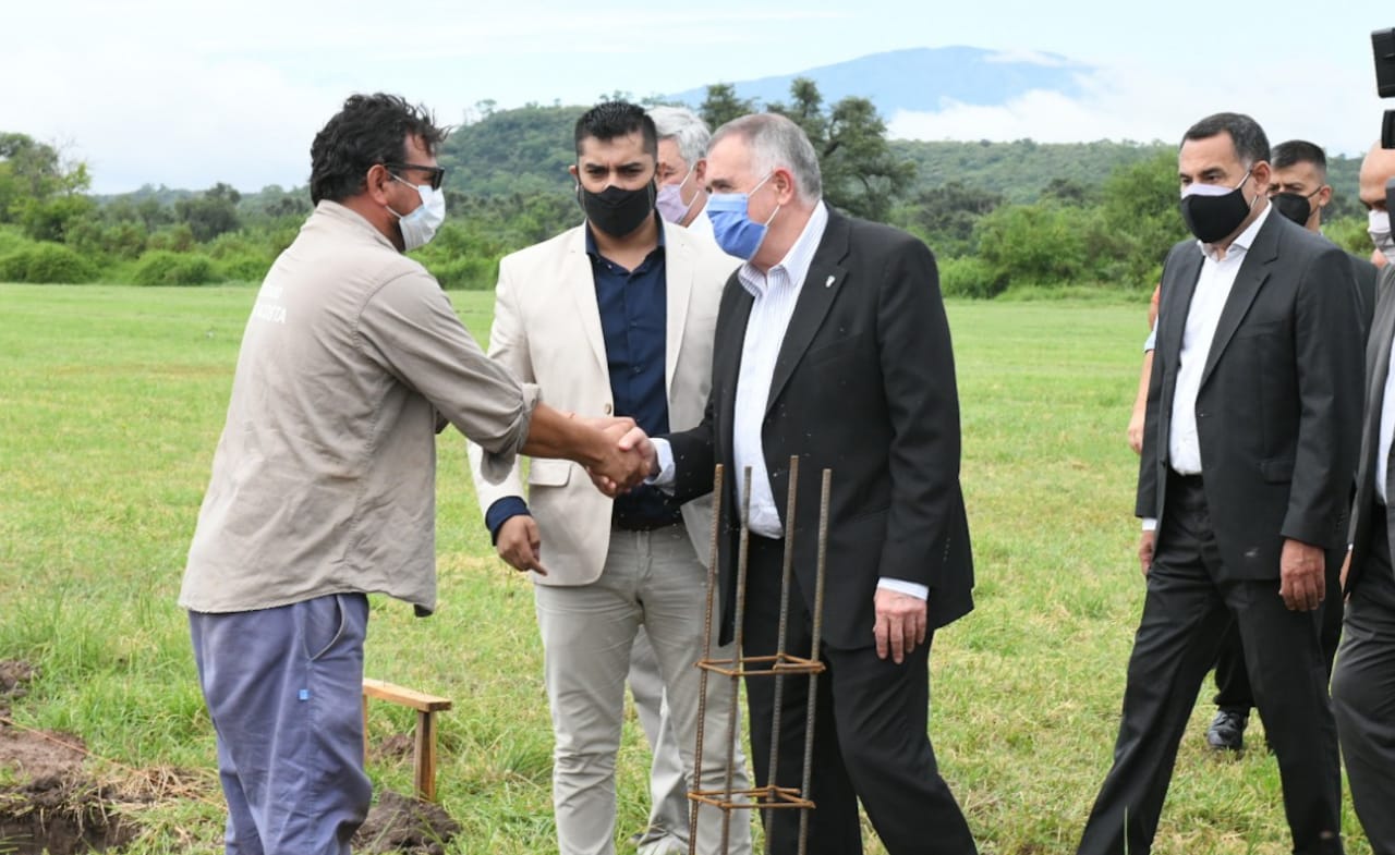 En Ticucho, Jaldo puso en marcha la construcción de 20 viviendas